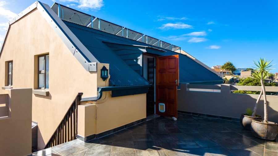 4 Bedroom Property for Sale in Dana Bay Western Cape